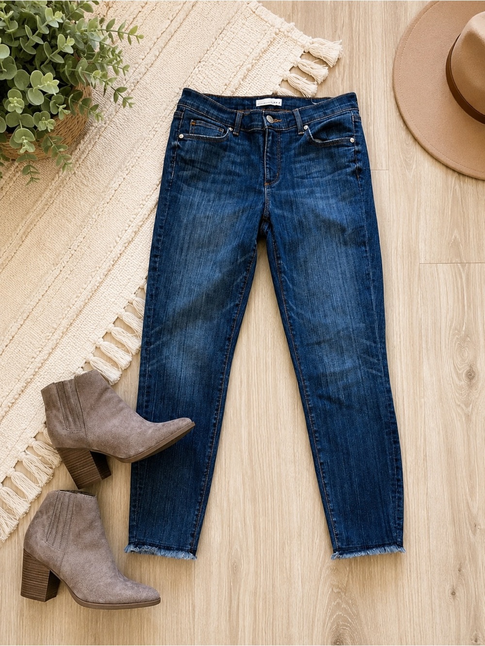 LOFT Modern Skinny Dark Wash Raw Hem Jeans Size 28/6